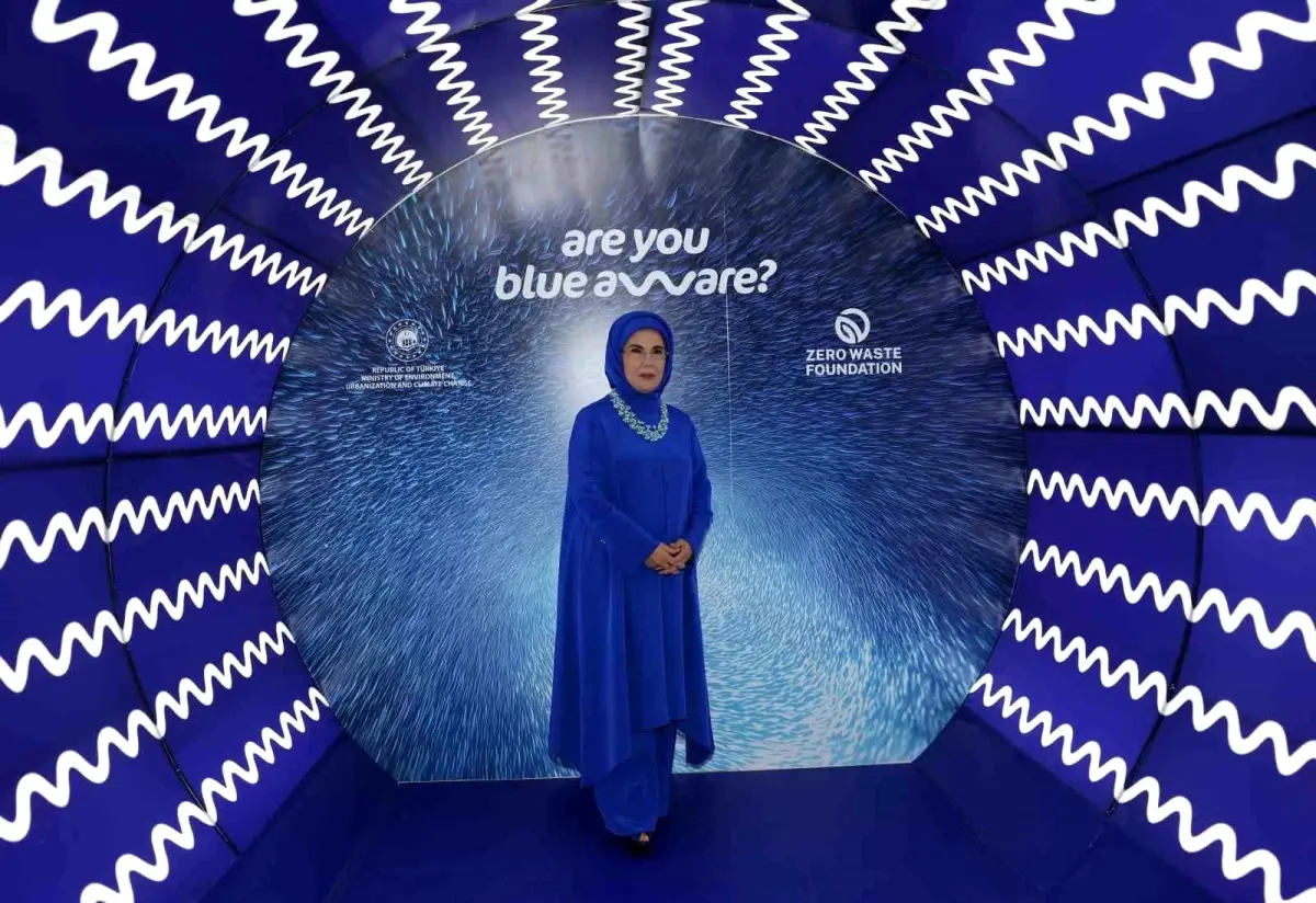 emine erdogan elde ettigimiz her basarida insanligin refahina katki sunmanin kelimelere sigmayan mutlulugunu yasiyoruz xTjUH9cd