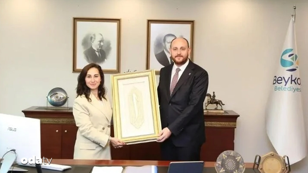 ozlem vural gurzel chpden akpye gecince ataturkun tablosunu kaldirdi azORw96p