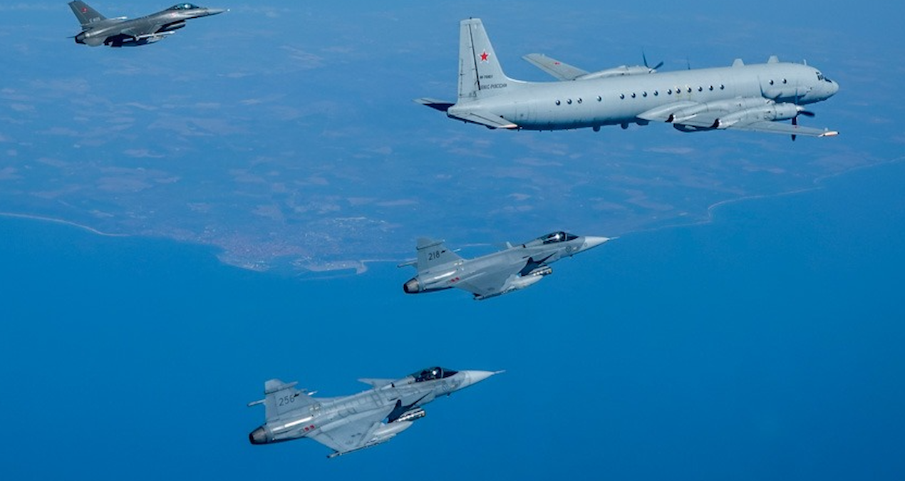 rus ucaklari avrupaya girdi ordular ayaga kalkti jetler devriyeye basladi WEcTsUiw