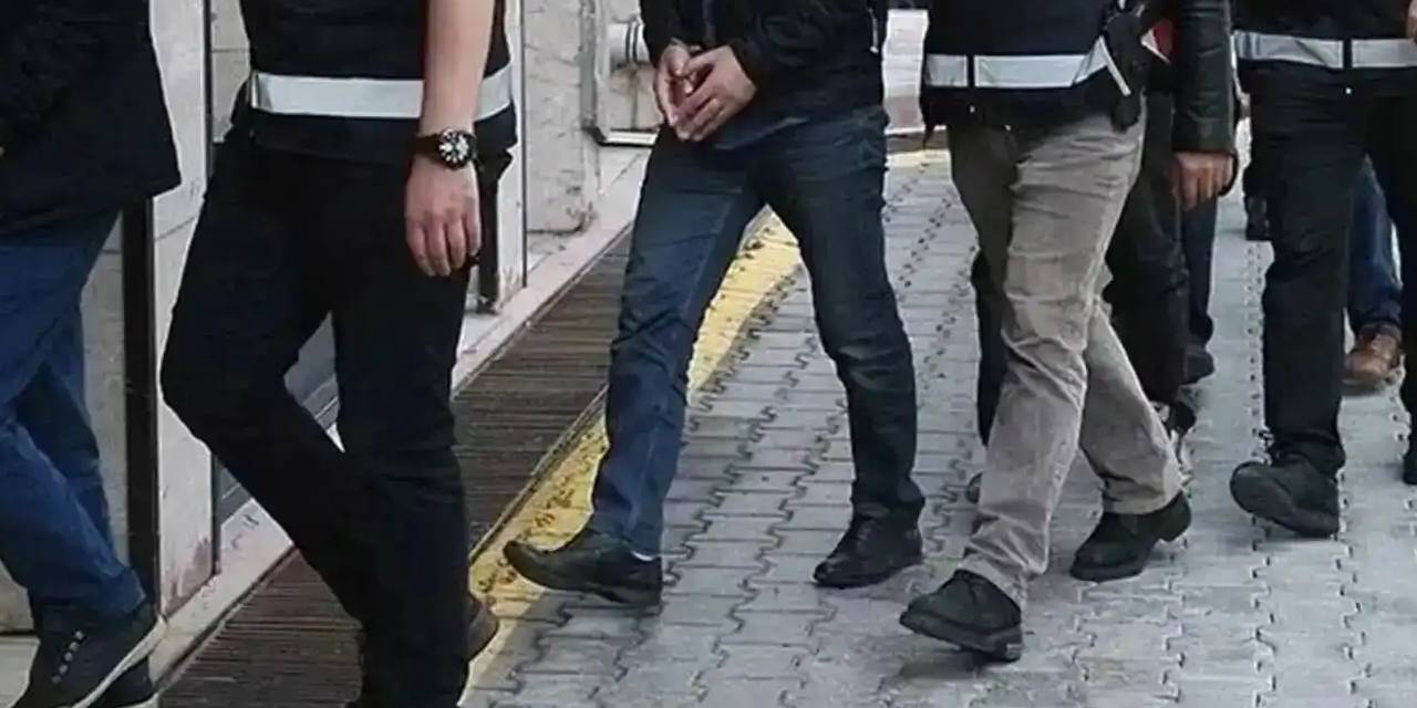 kendilerini mit calisani olarak tanittilar dolandiricilik operasyonlarinda 19 tutuklama N6BMw2YX.jpg