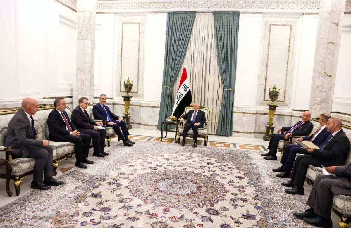 disisleri bakani hakan fidan irak cumhurbaskani ile gorustu RGdzLc3J.jpg