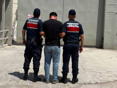 Bilecikte jandarmanin takibindeki hukumlu yakalandi YnEO15pa